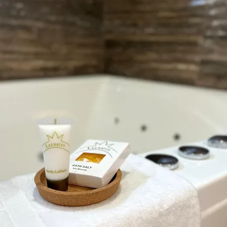 Viimsi - Private Villa, Pool, Hot Tubs, Sauna, Near Tallinn Villa *