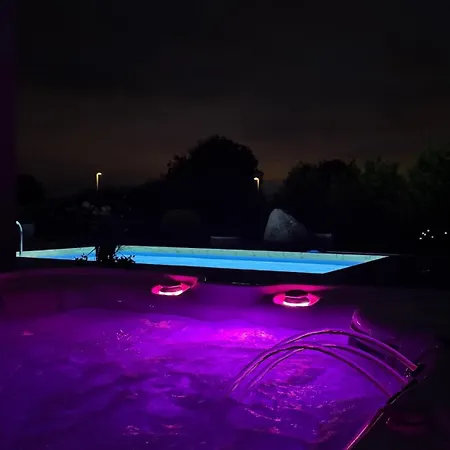 Viimsi - Private Villa, Pool, Hot Tubs, Sauna, Near Tallinn * Parnamae