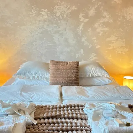 Viimsi - Private Villa, Pool, Hot Tubs, Sauna, Near Tallinn Villa Parnamae