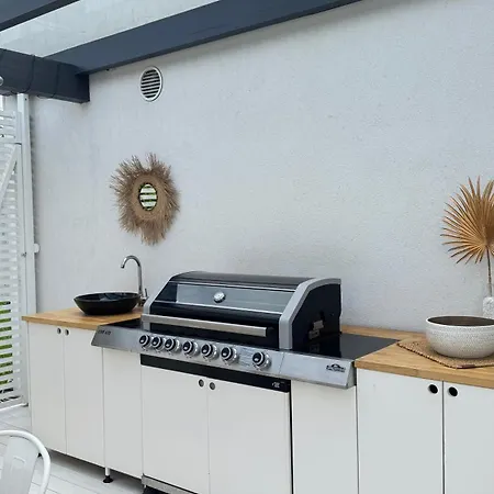 Viimsi - Private Villa, Pool, Hot Tubs, Sauna, Near Tallinn Villa Parnamae