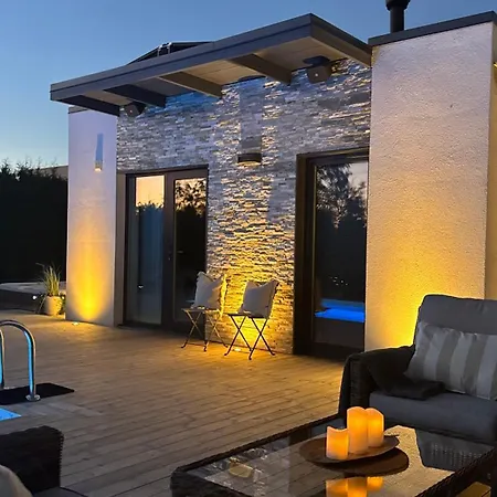 Villa Viimsi - Private Villa, Pool, Hot Tubs, Sauna, Near Tallinn Parnamae